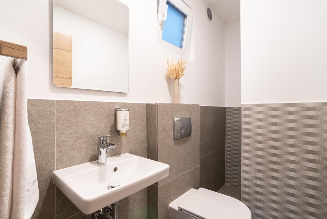 Capraria Appartments In Historic Center, With Private Parking コペル エクステリア 写真